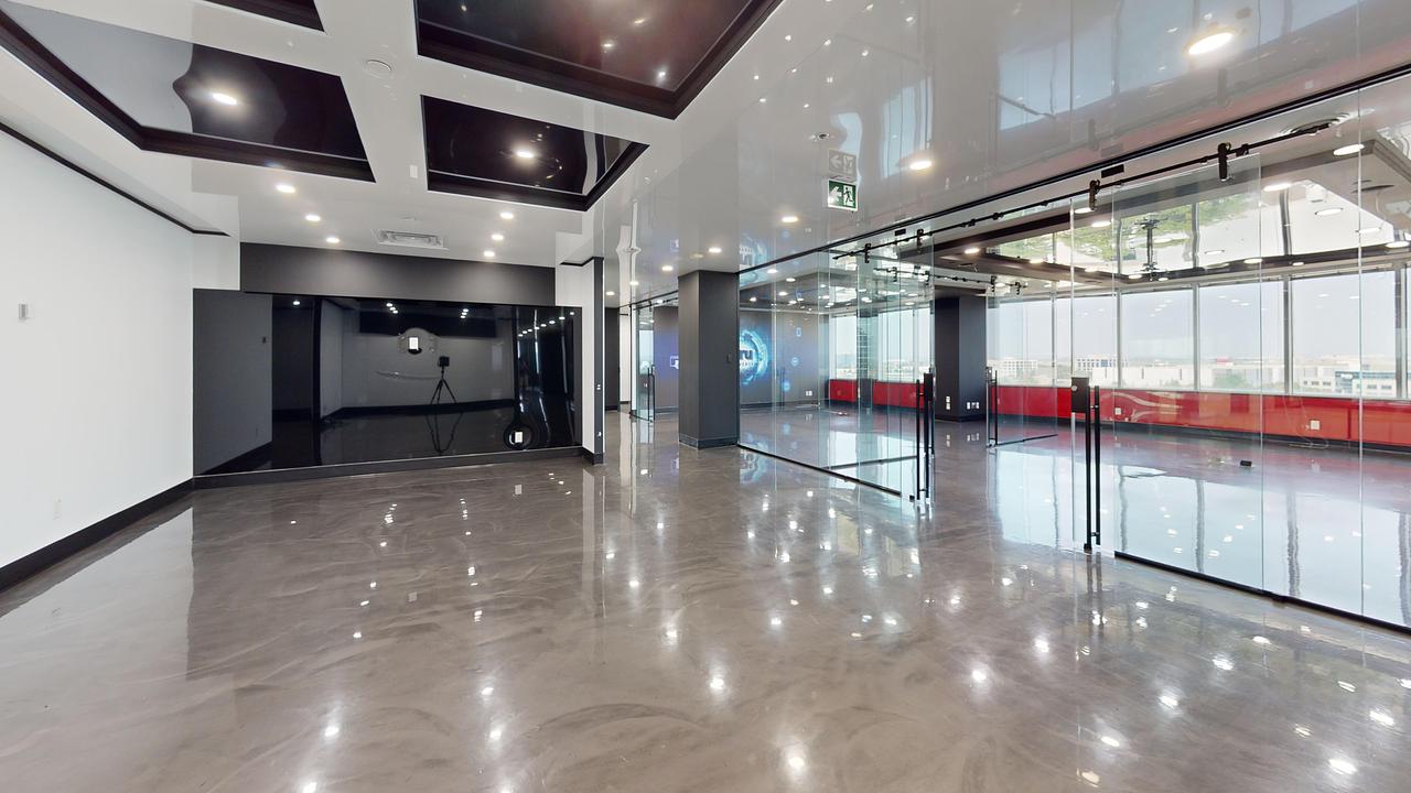 700 - 2680 Skymark Avenue, Mississauga, ON