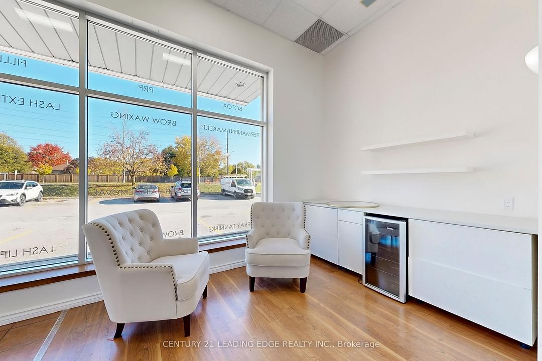 5 - 17080 Bathurst Street, Newmarket, ON