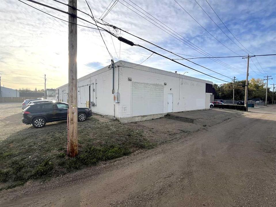 4704 49 Avenue, Camrose, AB