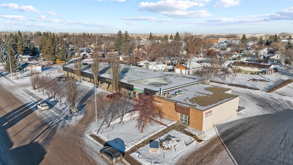 308 2 Avenue, Bassano, AB