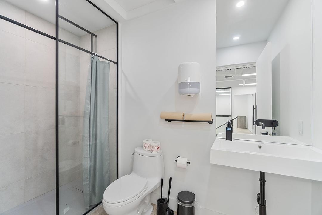 9030 Oak St, Vancouver, BC