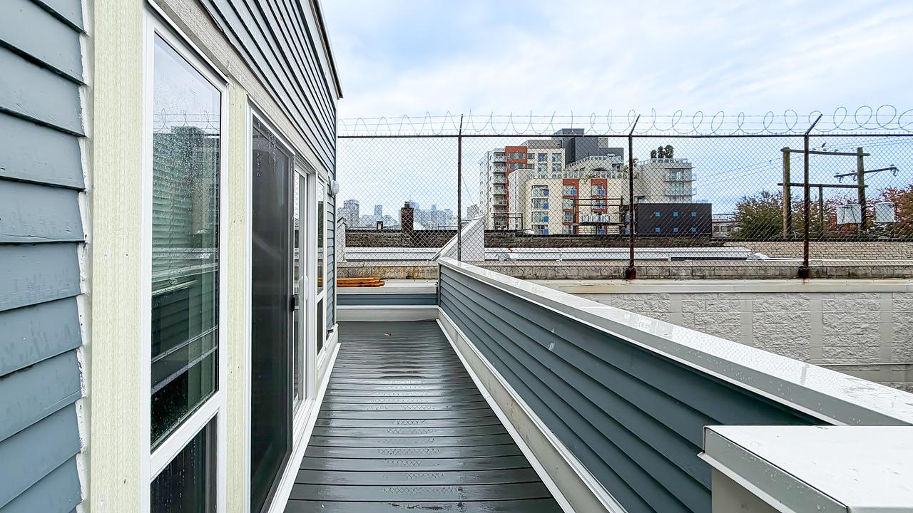 477 Powell St, Vancouver, BC