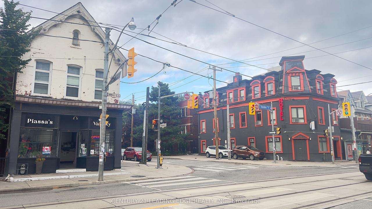 374 Dundas Street East, Toronto, ON