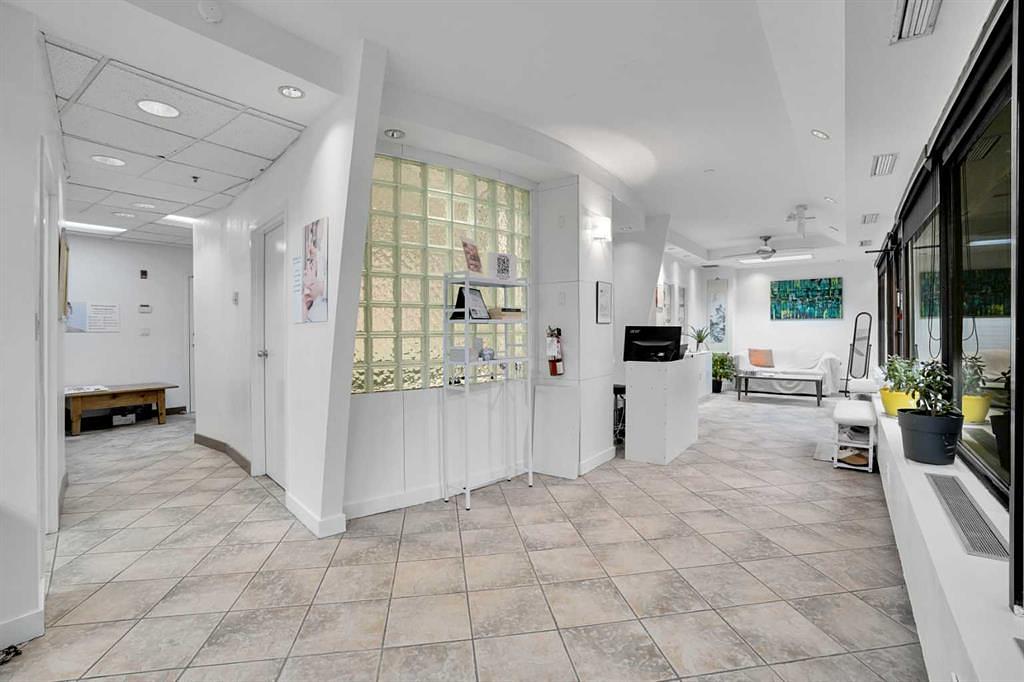 1330 12 Avenue Southwest, Calgary, AB