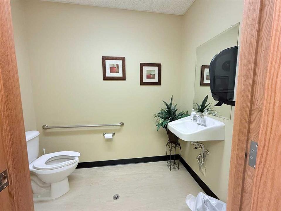 200 - 9805 97 Street, Grande Prairie, AB