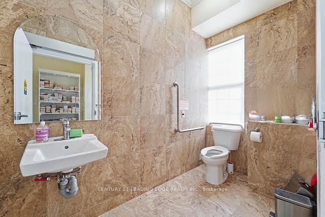 128 Brock Street North, Whitby, ON