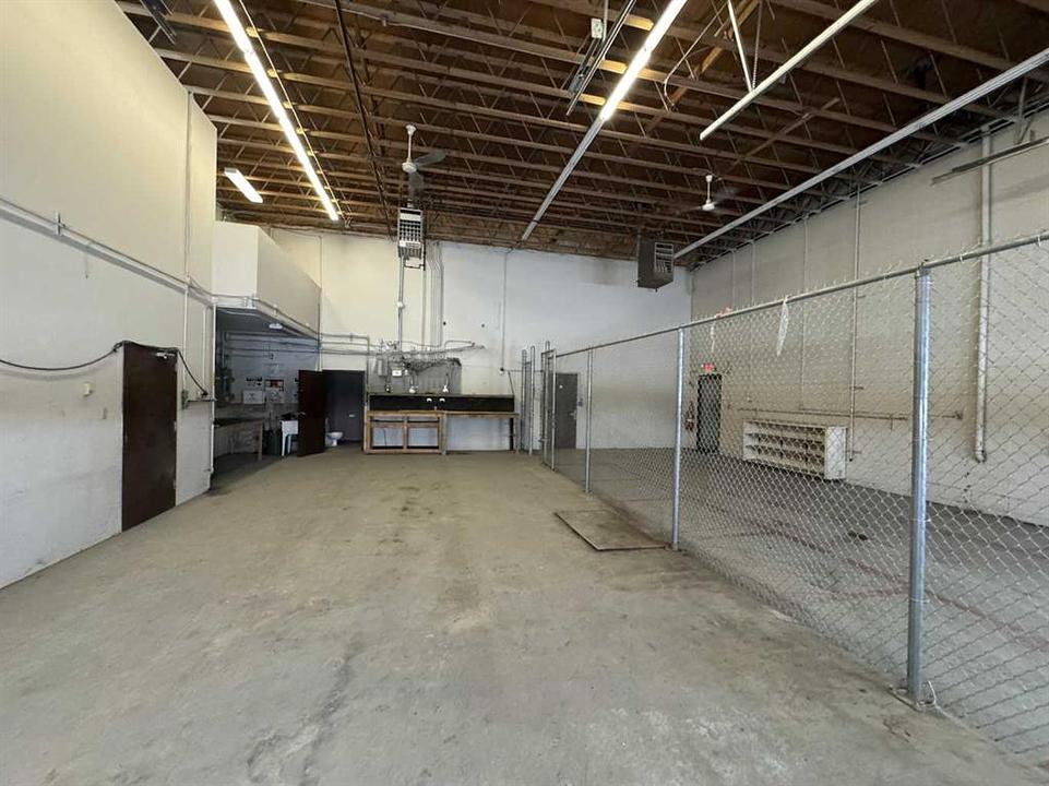 Bay 4 - 5208 62 Street, Lloydminster, AB