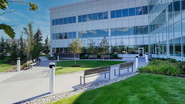 3710 33 Street Northwest, Calgary, AB