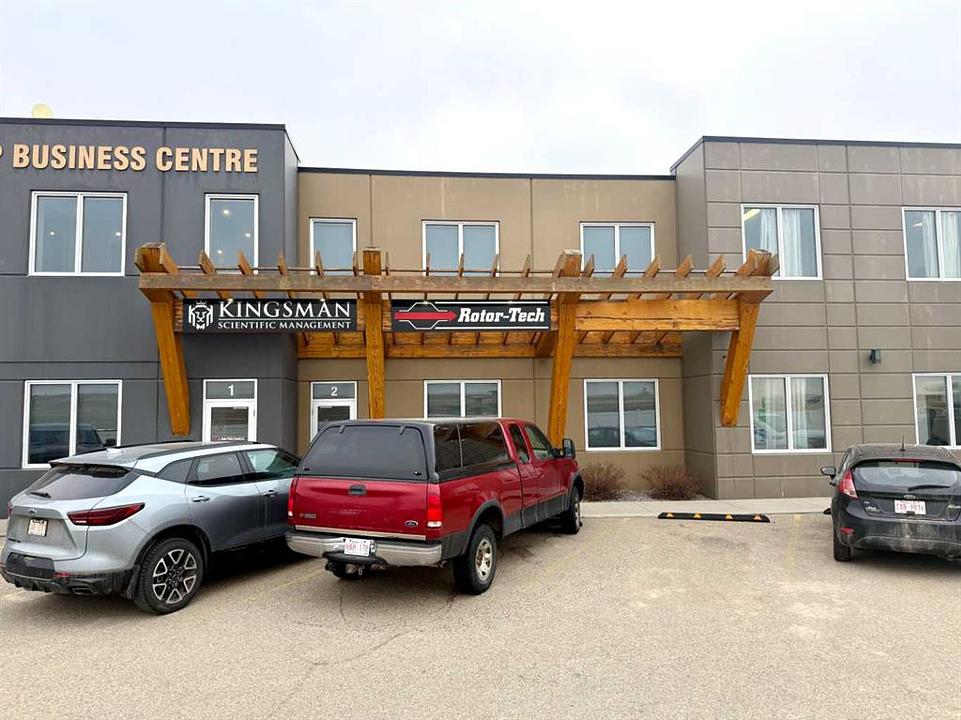 2 - 5220 Duncan Avenue, Blackfalds, AB