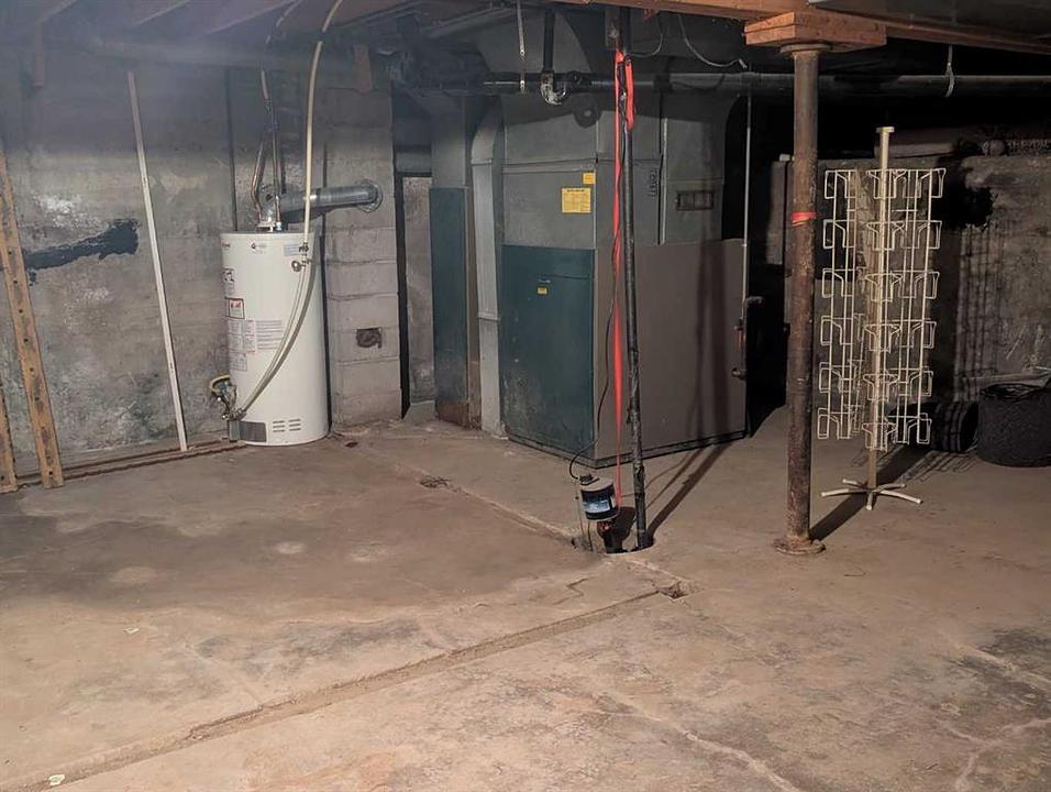 305 Main Street, Trochu, AB