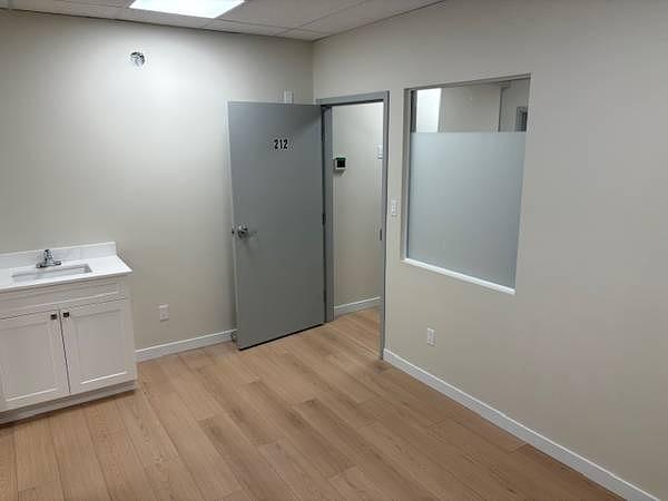 212 - 5668 192 St, Surrey, BC