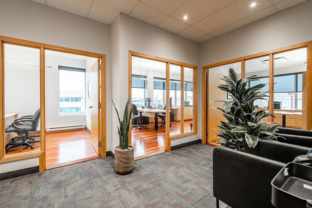 215 Avenue du Voyageur, Pointe-Claire, QC