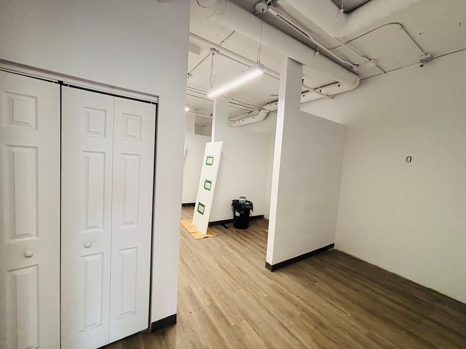 260-285 - 9090 Avenue du Parc, Montréal, QC
