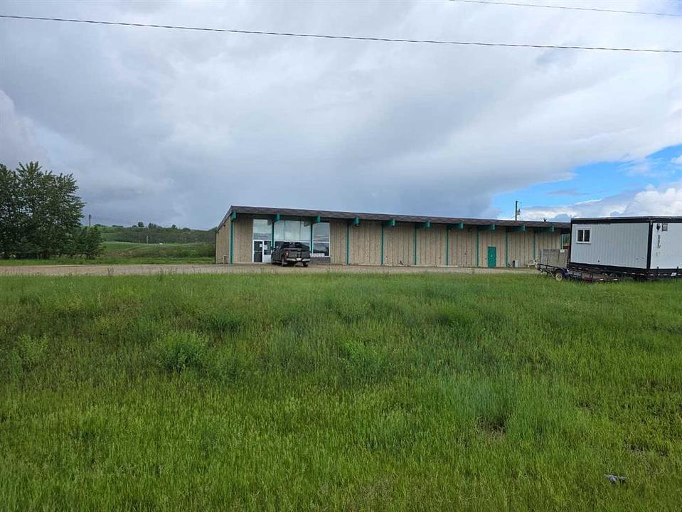 9020 90 Street, Peace River, AB