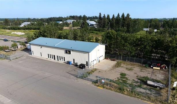 4911 50 Avenue, Eckville, AB