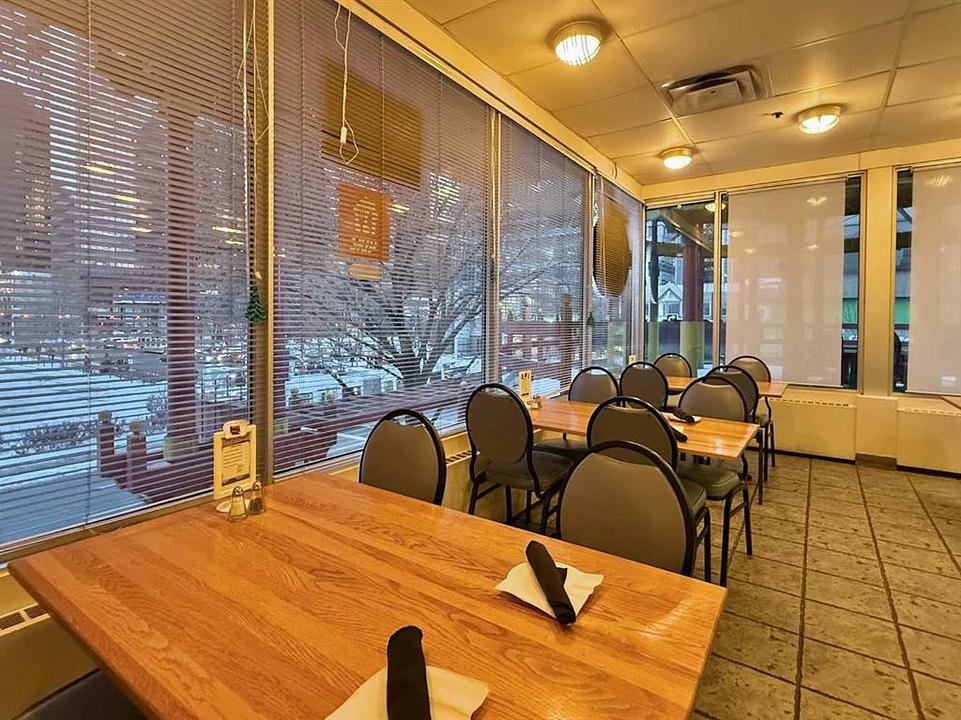 207 - 328 Centre Street South, Calgary, AB