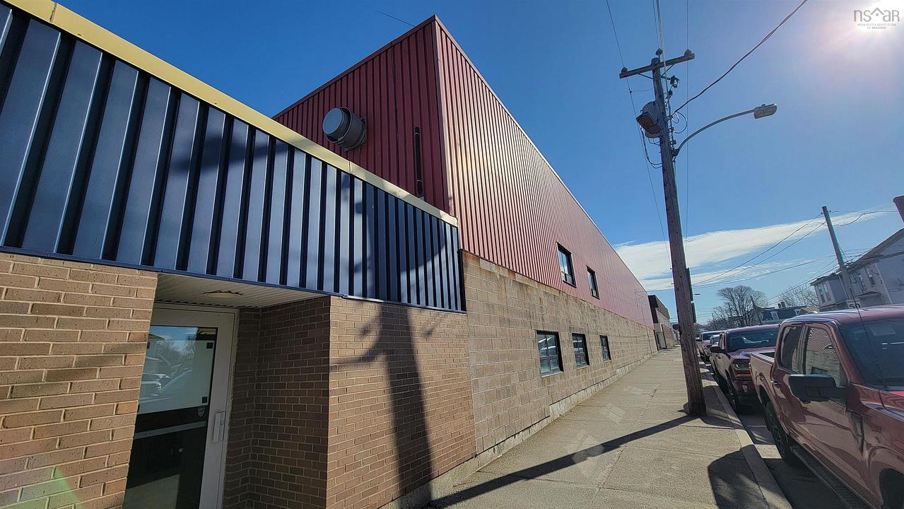 275 Main Street, Yarmouth, NS