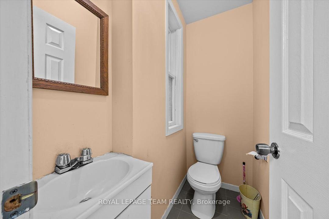 17 Arlington Avenue, Ottawa, ON
