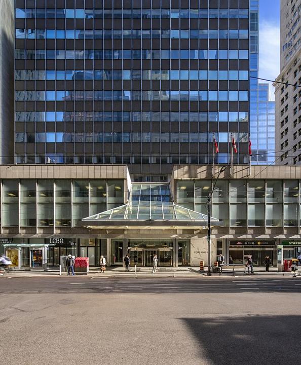 500 - 4 King Street West, Toronto, ON
