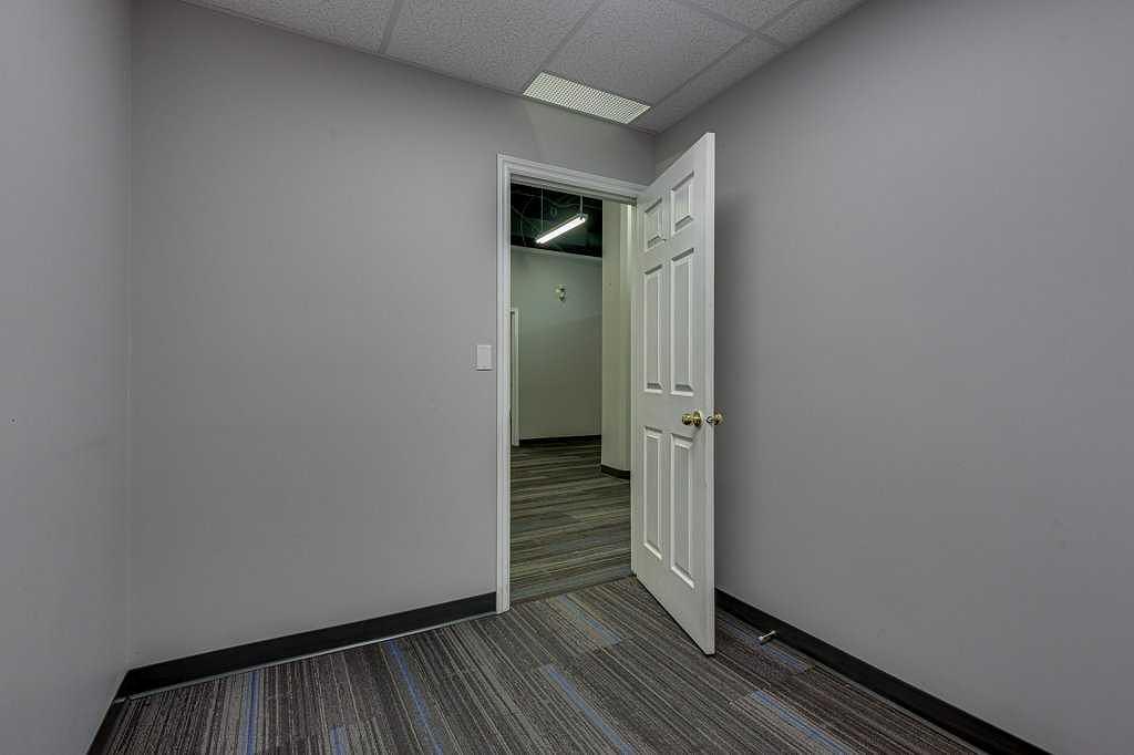 105 - 4807 50 Avenue, Red Deer, AB