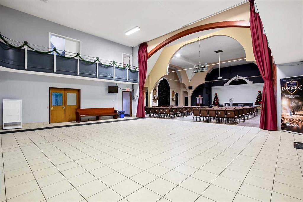 1405 8 Avenue Southeast, Calgary, AB