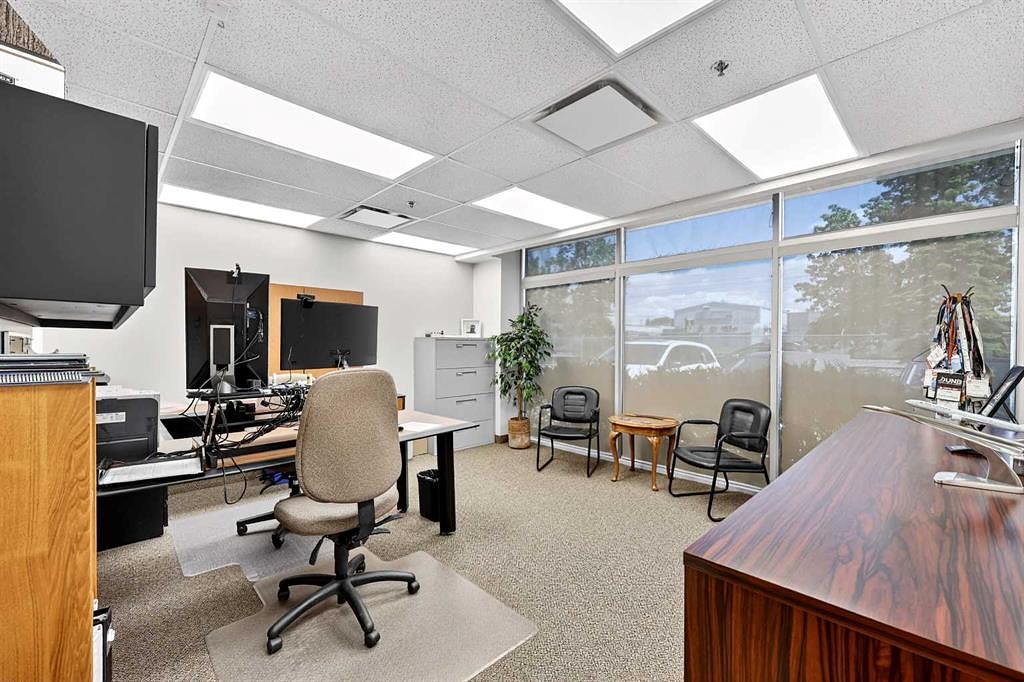 140 - 5700 1 Street Southwest, Calgary, AB