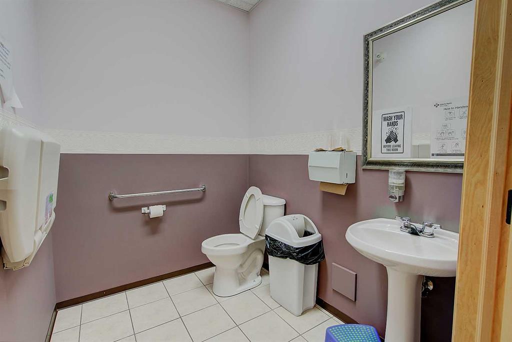 1 - 5021 Parkwood Road, Blackfalds, AB