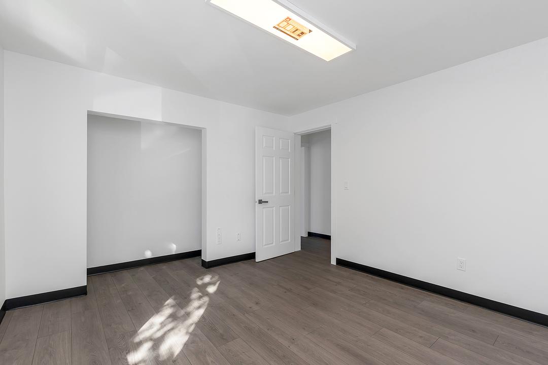 200 - 2568 Montrose Avenue, Abbotsford, BC