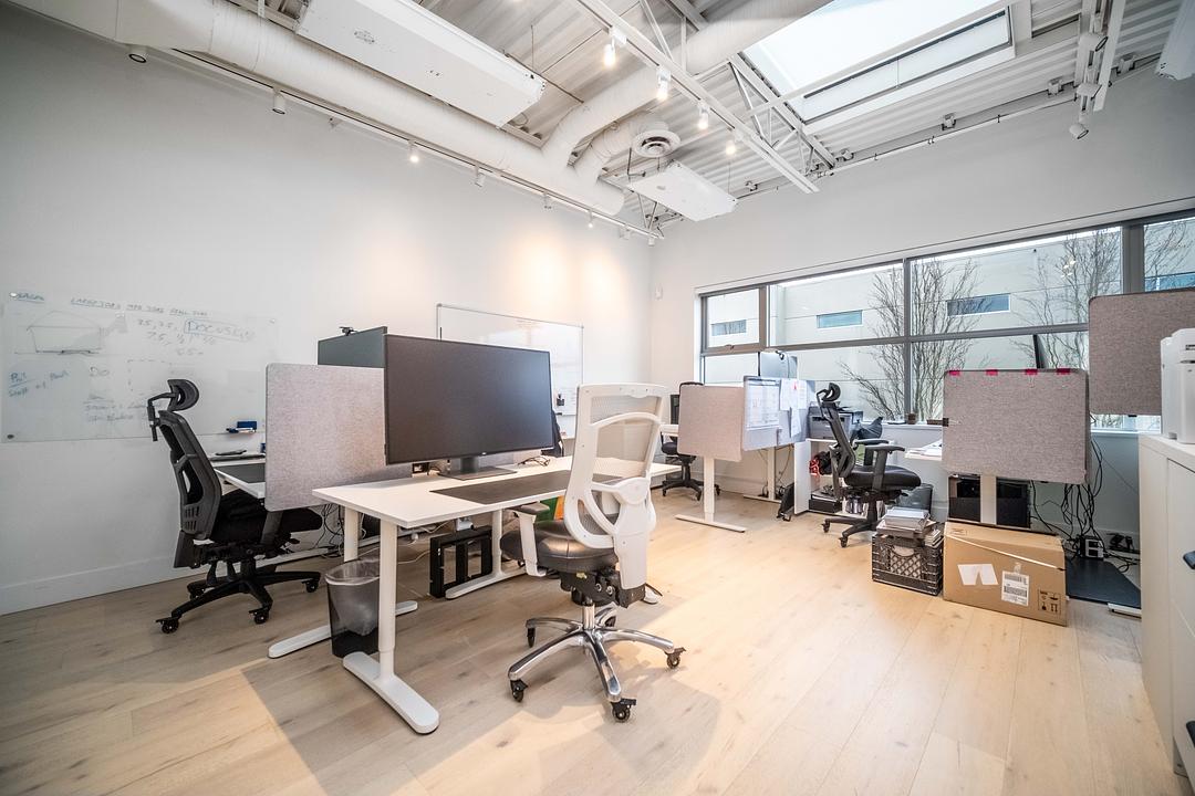 125 - 998 Harbourside Drive, North Vancouver, BC