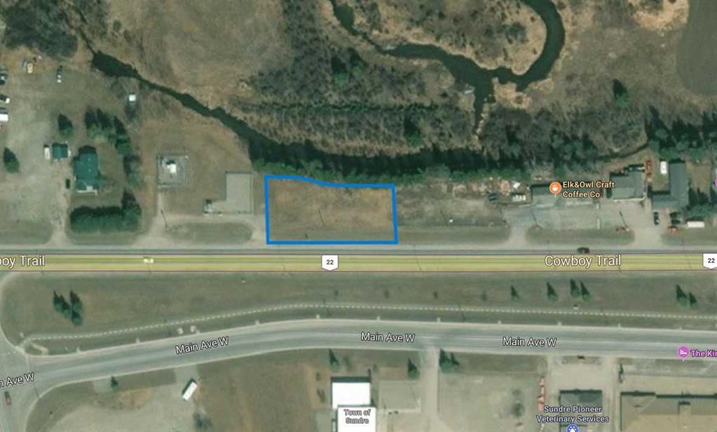 716 Main Avenue West, Sundre, AB