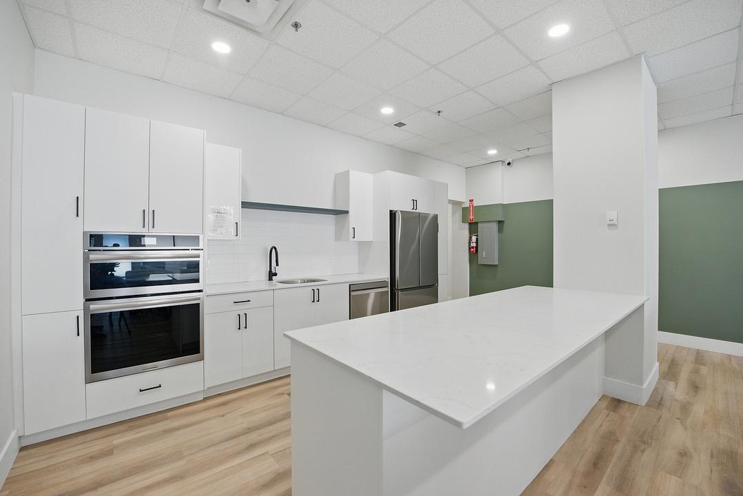 10015 103 Avenue Northwest, Edmonton, AB