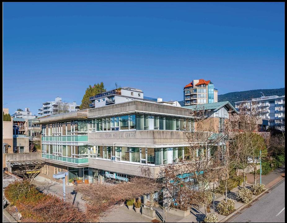 Unit 207B - 575 16th Street, West Vancouver, BC