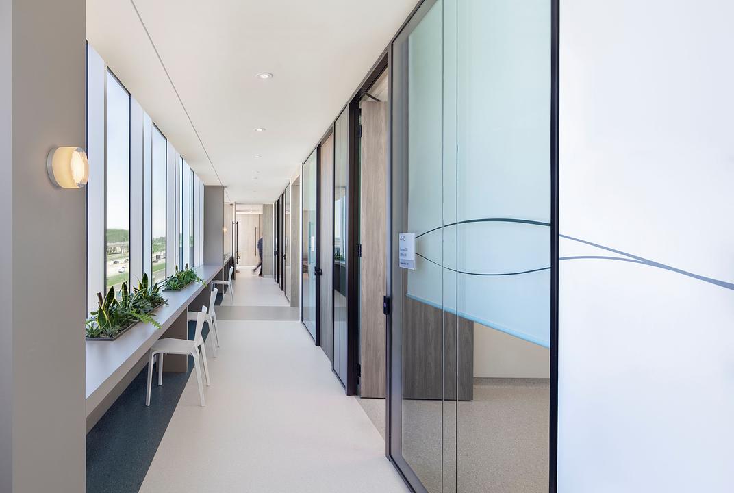 16766 Route Transcanadienne, Kirkland, QC