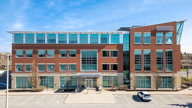 1 Chrysalis Way, Ottawa, ON