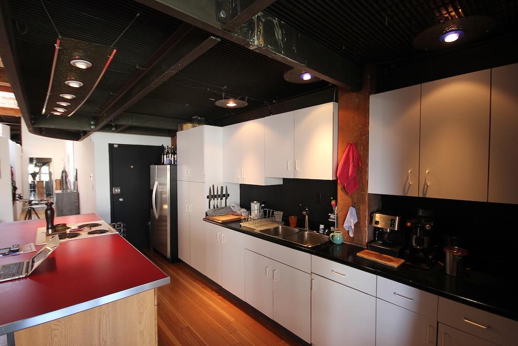 301 - 560 Beatty St, Vancouver, BC