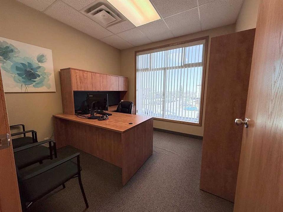 200 - 9805 97 Street, Grande Prairie, AB