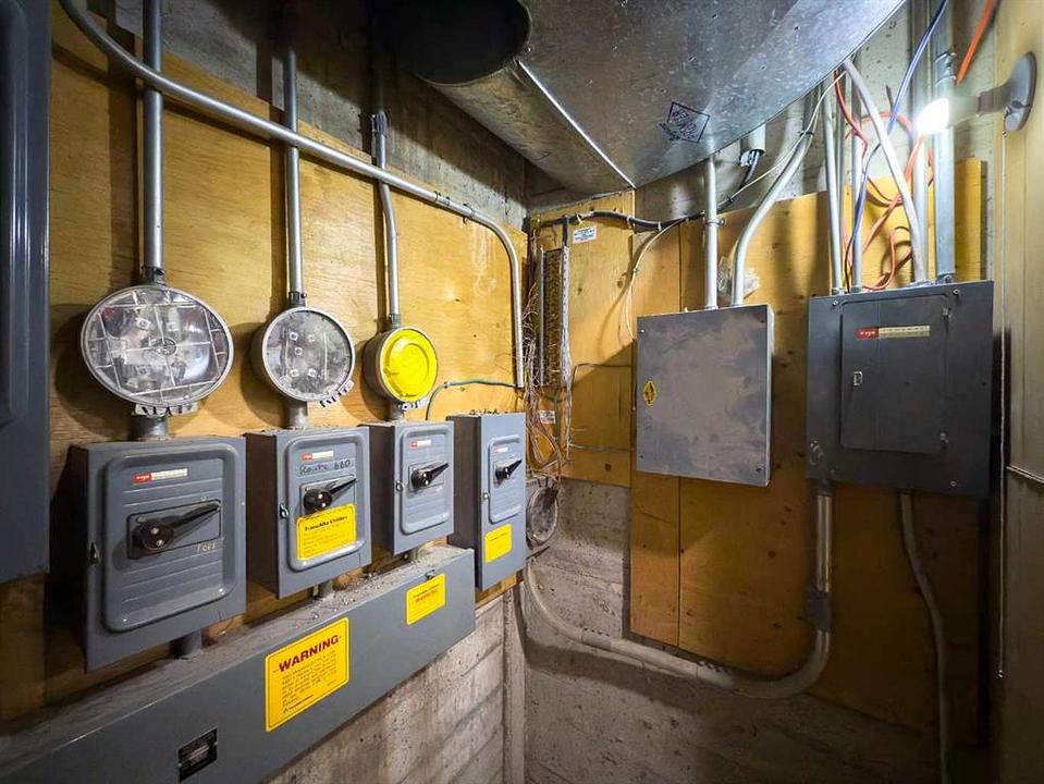 4913 50 Street, Rocky Mountain House, AB