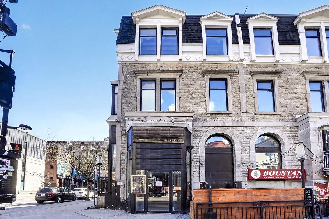 2010 - 2010 Rue Crescent, Montréal, QC