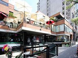 31 - 70 Yorkville Avenue, Toronto, ON
