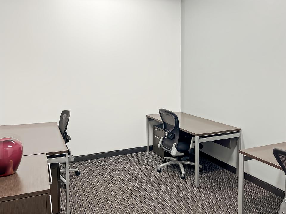 4th Floor - 6500 Route Transcanadienne, Pointe-Claire, QC