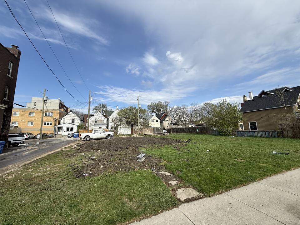 438 Young Street, Winnipeg, MB