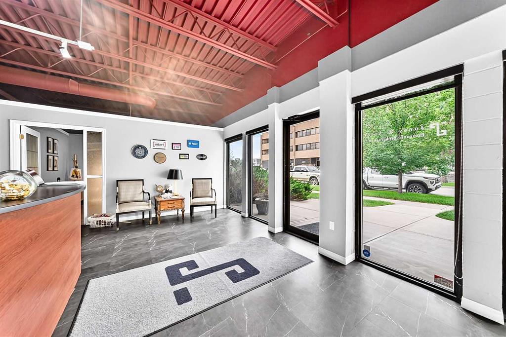 4722 1 Street Southwest, Calgary, AB