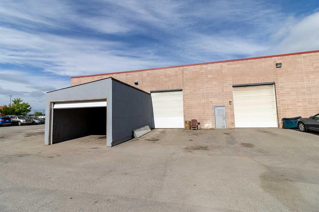 Units 11-12 - 4041 74 Avenue Southeast, Calgary, AB