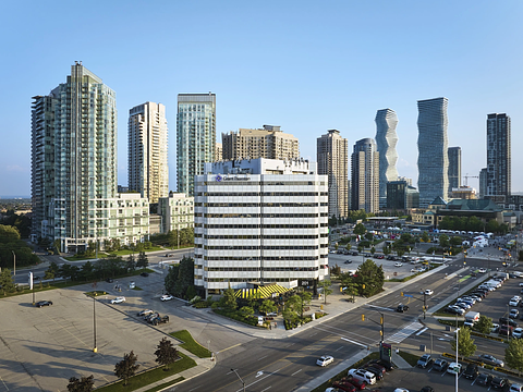 201 City Centre Drive, Mississauga, ON