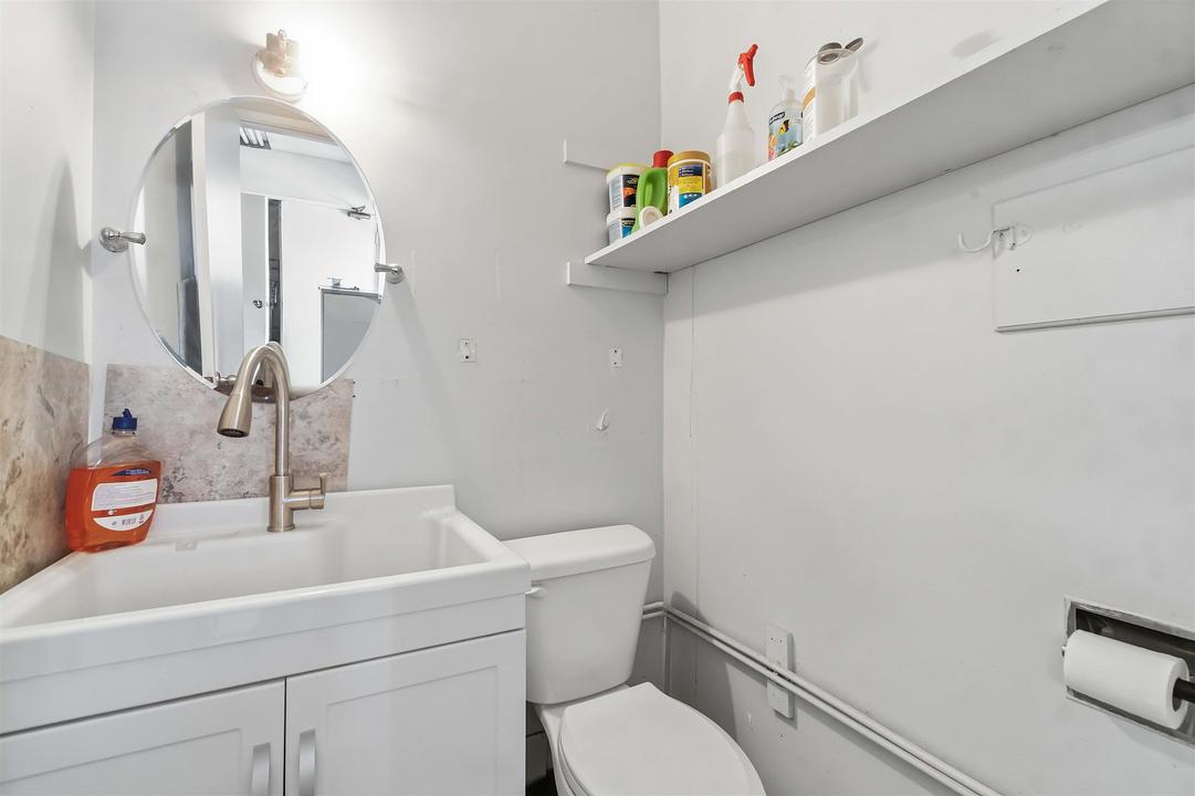5109 Kingsway, Burnaby, BC