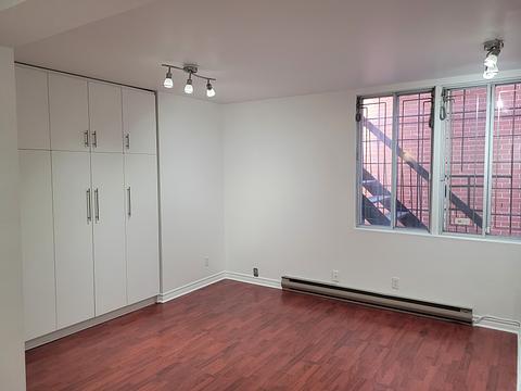 5022 Chemin de la Côte-des-Neiges, Montréal, QC