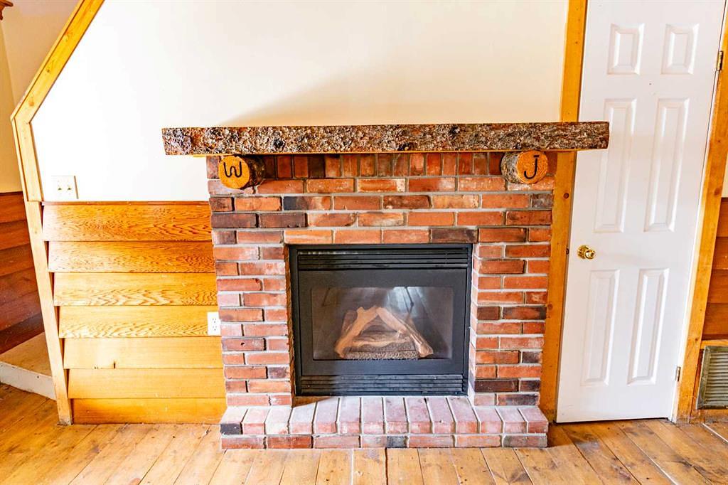 44 Main Street East, Big Valley, AB