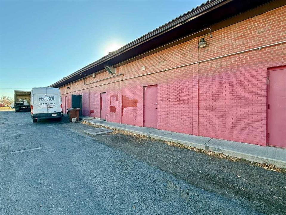 18 - 3304 64 Street Northeast, Calgary, AB