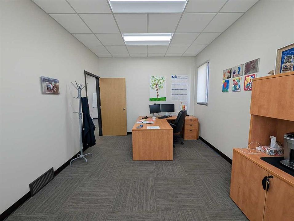 1811 Broadway Avenue East, Redcliff, AB
