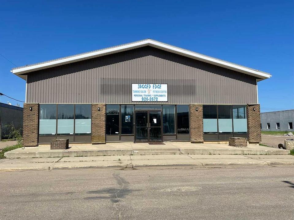 9902 98 Street, High Level, AB